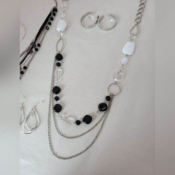 5 Piece Jewelry Bundle Black Silver Diamonds Kitschy Flapper 50s Gatsby Hoop - Picture 2 of 12